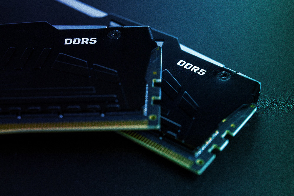 DDR5势必将在未来几年内逐渐取代DDR4，成为新的主流内存标准。